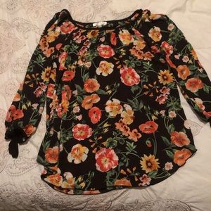 Blouse, long, flowy with slit along the sleeves